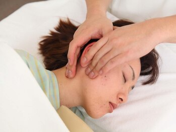 筋肉整体 ケアーズ(cares)/首の辛さ、頭痛、顔の歪みも改善
