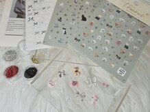 マルネイル 池袋(MARU NAIL)の雰囲気（トレンドのカラーやパーツも豊富にご用意しております♪）