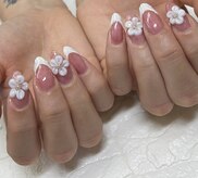 ネイルズフォーユー(Nails 4 U)