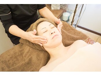 ステラフィールド(stella field)/ハンドマッサージ　むくみ改善へ