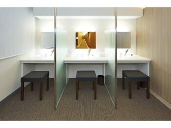 エステティック レイビス 銀座店(RAYVIS)/メイクスペースも完備