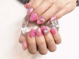 カシスピンク×ビジューネイル♪