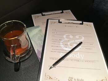 アンドボディ 中目黒(& Body)/カルテ記入 カウンセリング