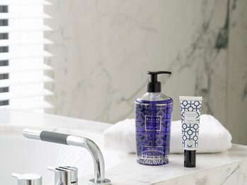 アイブロウサロン アヴィ(A‘VI)/Baobab Collection