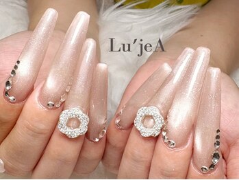 ルジェア(Lu’jeA)の写真/長さ出しで上品な美爪に♪爪が短い方や形が気になる方にも◎丁寧なケアでモチの良さも定評あり!