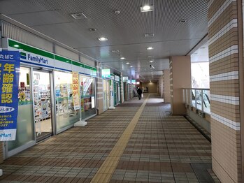 レイラ バイ アヤラ タワーズウエスト(rayla by ayala)/《案内5》