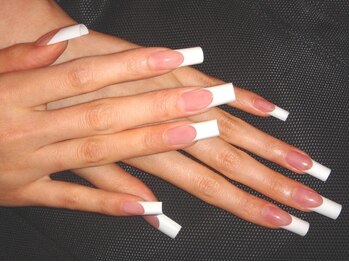 ネイルサロンシャネイル/フレンチネイル