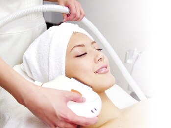 スパ ラコリーヌ by スローティ ラテ/クリスタル光フェイシャル