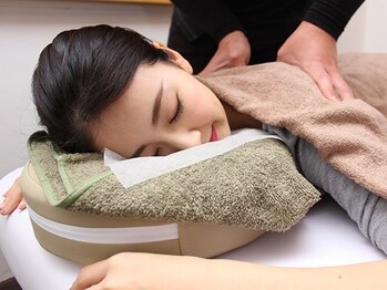 アジアンリラクゼーション ヴィラ 福岡東店(asian relaxation villa)/揉みほぐし施術シーン