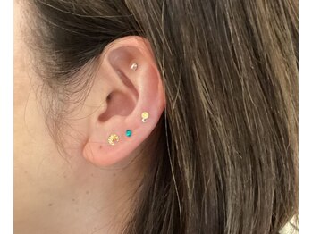 藤田はりきゅう治療院/耳つぼジュエリーで肩こり対策も