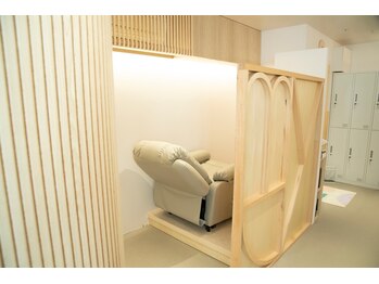 アイモイ(eye moy)/半個室