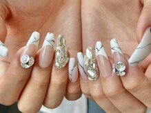 ラヴィエ ベル(La vie est belle)/大理石フレンチ