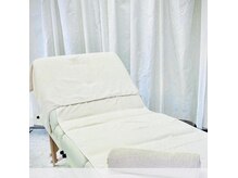 猫の手(ne.co.note)の雰囲気（リクライニングベッド&足枕完備。枕のサイズなどお気軽に。）