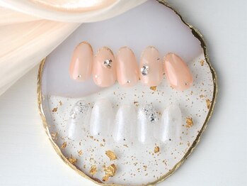 ジェルネイル専門　WHITE NAIL 伊丹店【フィルイン/ニュアンス/マグネット】/細ラインフレンチ/上品ネイル