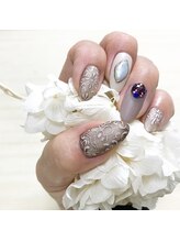 ヒトミネイルズ(Hitomi Nails)/