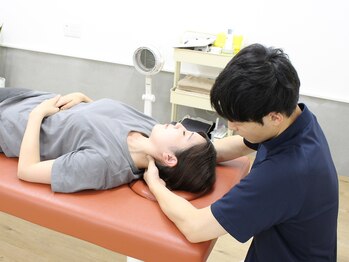 つきあかり治療院