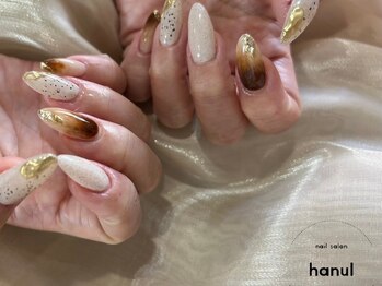 ハヌル(hanul)の写真/【ご新規様/1ヵ月以内再来店で付替オフ無料】気軽に通える&丁寧なケアで自爪も大事に◎トレンドデザインも!