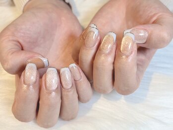ケリーネイル(Keli Nail)/【キラキラマグネットフレンチ】