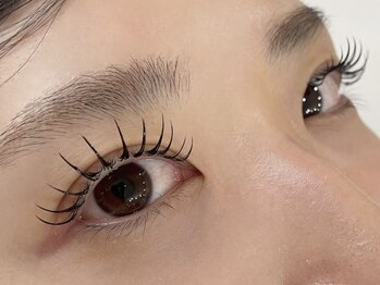 リビケイト 堀江店(Livicate)の写真/モチ良◎マツエク後にまつげが下がってしまう方に♪【&Healthy（アンドヘルシー）120本￥8600】