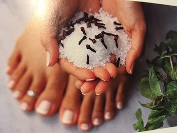 アーユルヴェーダ専門店 サラージュ 神戸元町(SALA JYU)/こだわりのフットバスで温めを