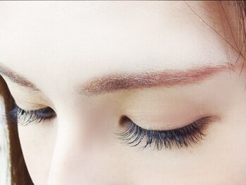 ビューティーサロン シュクレ大垣店(beauty salon shucre)の写真/【駐車場完備】自まつ毛を大切にしながら自然にパッチリ可愛らしい目元に♪高技術でモチの良さも◎