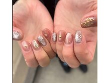 クリスマスデザインの時期ですね♪キラキラ沢山ございます