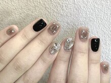 サロン ド ミニュイ(Salon de Minuit)/キラキラネイル
