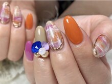 サロンドフォーエイチ(salon de 4H)/チェックネイルが秋の気分♪