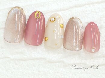 ラグジュアリーネイルズ オオミヤ(Luxury Nails Omiya)/マグネット*ちりばめストーン