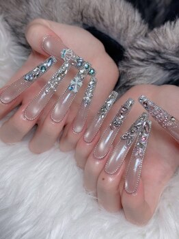 ノイラネイルスタジオ(Noiranail_ studio)の写真/あなた好みをとことん詰め込める＊満足感たっぷりのつけ放題！理想のデザインを妥協なく実現します★