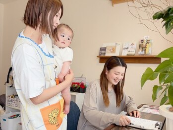 花もんの写真/【お子様同伴歓迎/専属スタッフ在籍】開放的なキッズスペースで手厚いサポート♪子連れで通えるサロン♪
