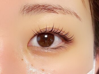 エーリオ(YELLIO)/まつげパーマ上のみ