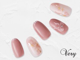 リボンが可愛いニュアンスネイル