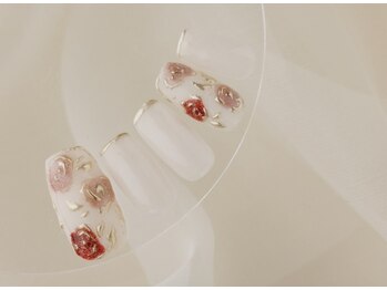 ポイントフラワーミラーネイル