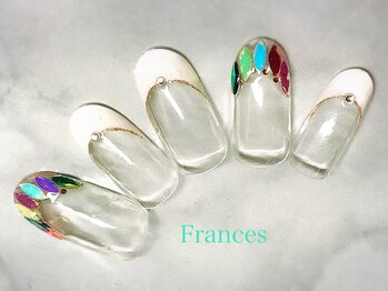 フランセス(Frances)/リーフホロとフレンチネイル