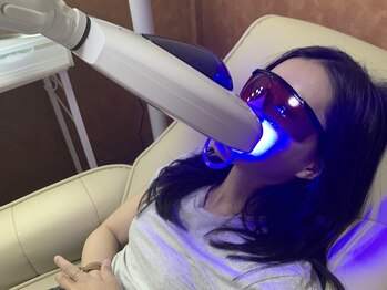 松葉整体 ホワイトニング鈴鹿スマイル館の写真/歯の表面だけでなく、内側まで浸透するプロフェッショナルホワイトニング。お客様にあわせたメニュー展開◎