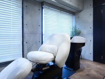 moa - 再髪ヘッドスパサロン by Referoの写真/男性の頭皮悩み・疲労回復に。医療提携の本格スパで、ニオイ・ベタつき・将来の髪のボリュームの不安をケア