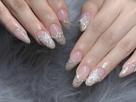 繊細バタフライネイル