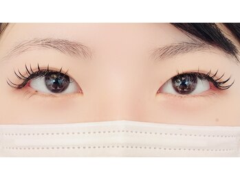 クリア アイラッシーズ アンド ネイルサロン シャイン(CLEAR & SHINE)/フラットラッシュ追加140本