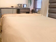 ラペ(La paix)の雰囲気（ガーセシーツに包まれて心地いいベッドに寝転んでください。）