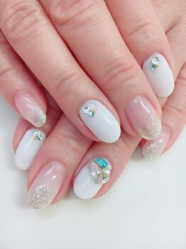 ネイルサロン ティアラリュクス 市川北口店(Tiara Luxe)/夏☆ストーンネイル