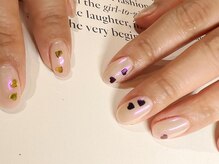 ノラ ミナミアオヤマ(NORA MINAMIAOYAMA)/ハートヌーディネイル