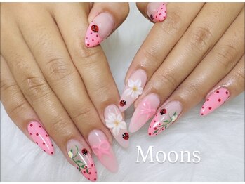 ムーンズ(Moon's)/