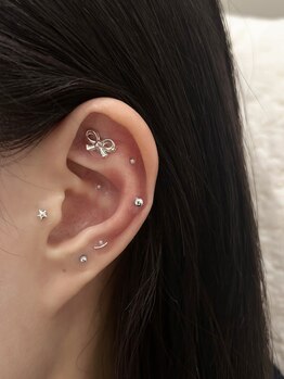 ヒルズ 原宿(Hills Harajuku)/耳ツボジュエリー