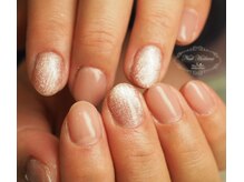 ジュジュ(Juju)/マグネットネイルでもシンプルに