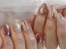 キラキラした大人キレイネイル