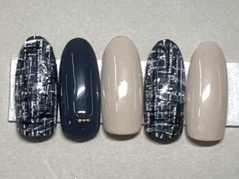 はあとねいる 名古屋名駅の写真/【名古屋駅徒歩5分】300種類以上のデザインネイル¥4400★暖かい季節にピッタリの小さめ花柄デザインが人気!