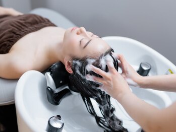 ビトワ 吉祥寺店(BITOWA)の写真/あまりの気持ち良さに気づいたら寝てしまう…極上のヘッドスパで心地の良い眠りを。ぜひご体感ください♪