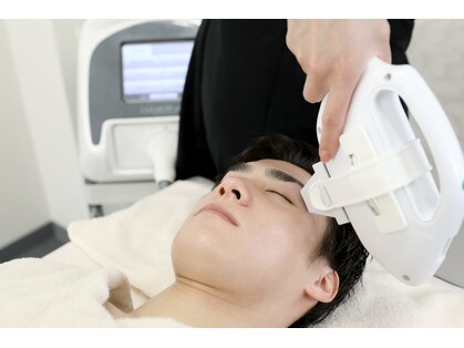 グロッシー(GLOSSY)の写真