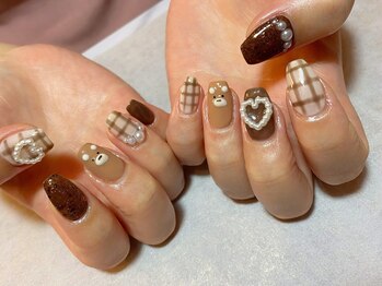 シーハウス(c house)/チェックネイル